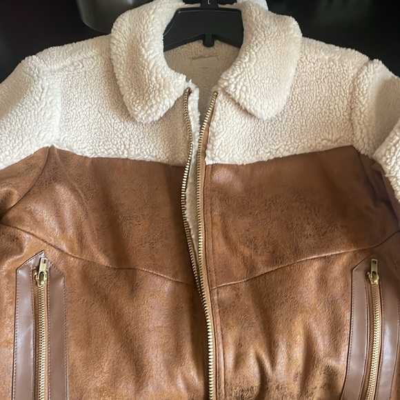 Mother Faux Fur & Vegan Leather The Trapper Keeper Jacket in Fair Weather - Picture 9 of 16